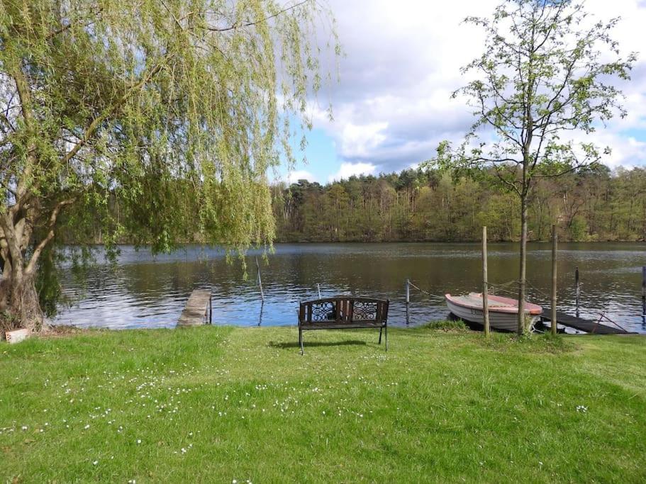 Dachwohnung Mit Wasserblick Und Eigenem Bootssteg Berlin Exterior photo